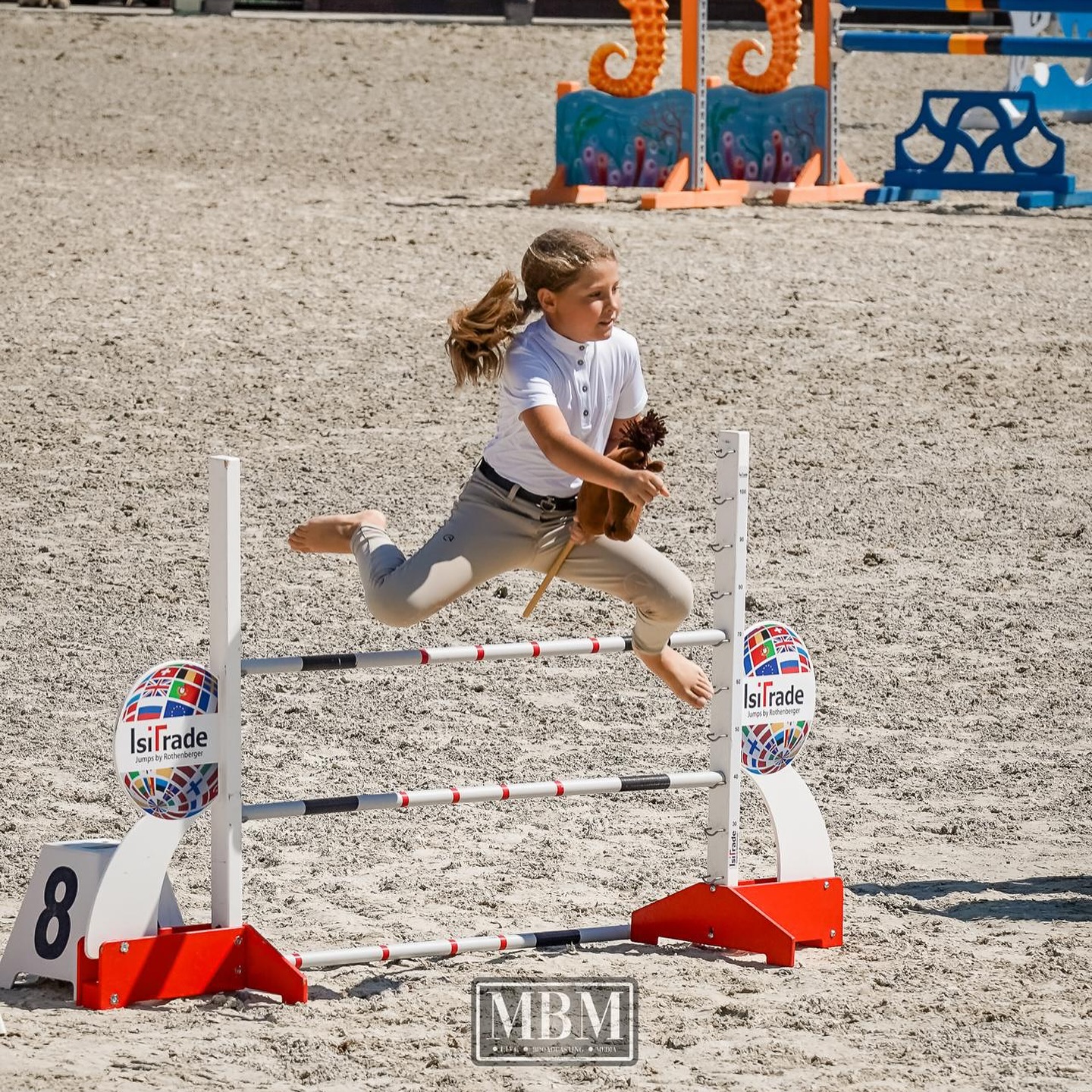 Hobby Horse: Sport, joacă și expresie creativă pe ritm de galop