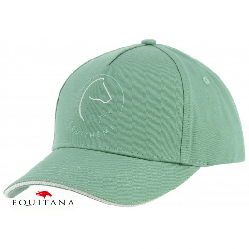 Sapca Je t'aime, Equitheme