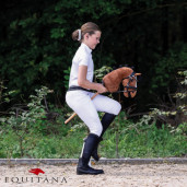 Frau Hobby Horse, QHP